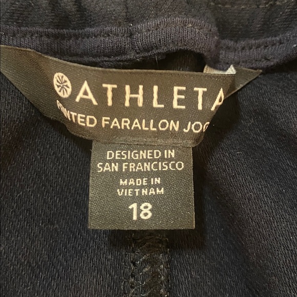 Athleta Black Navy Camo Print Drawstring Waist Joggers w/Pockets - Picture 8 of 11